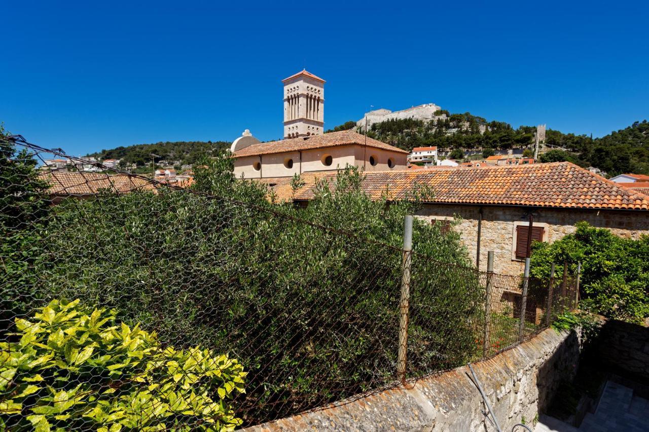 Apartment And Studios Happy Place Hvar Town Exterior photo