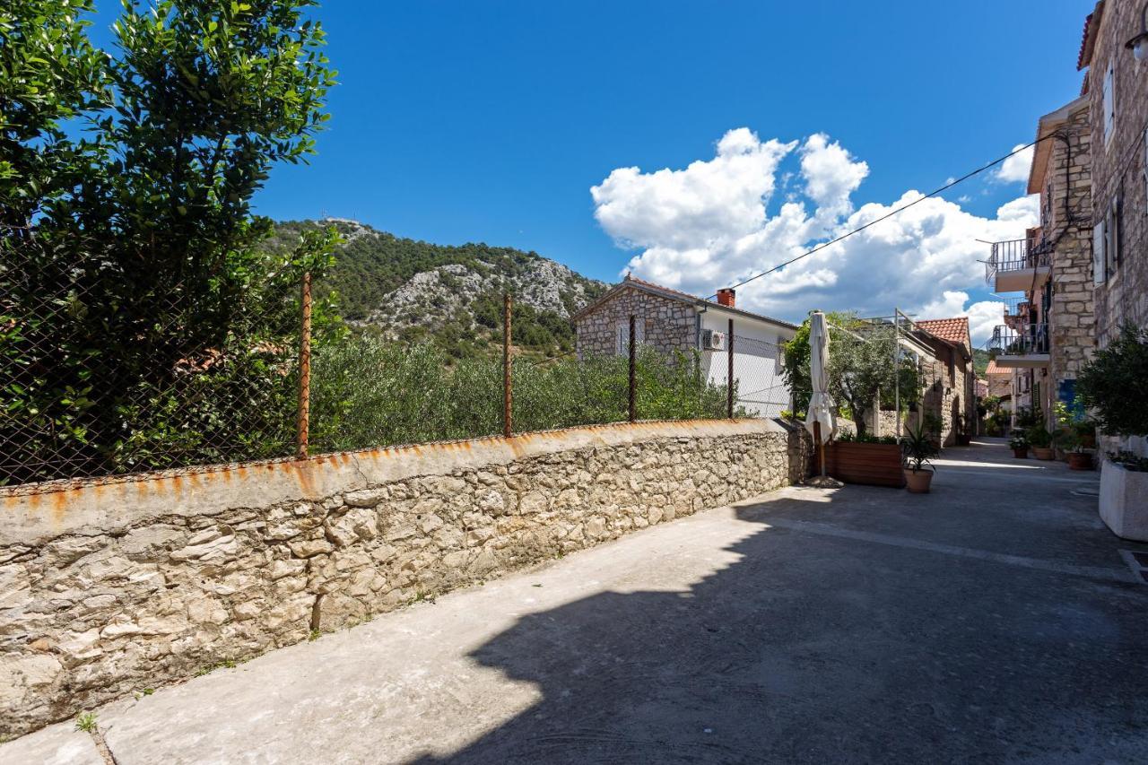 Apartment And Studios Happy Place Hvar Town Exterior photo