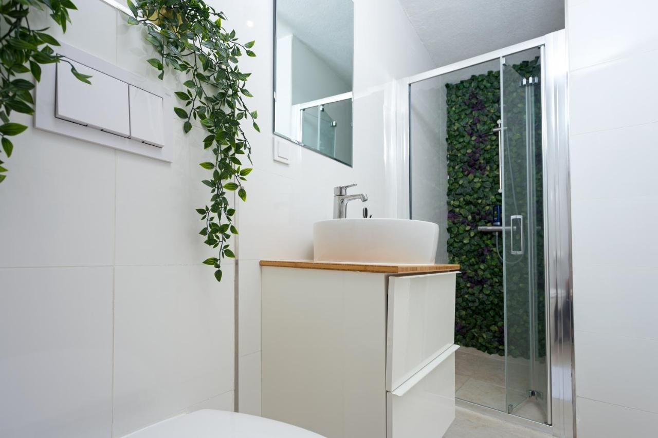 Apartment And Studios Happy Place Hvar Town Exterior photo