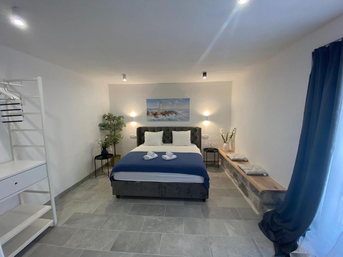 Apartment And Studios Happy Place Hvar Town Exterior photo