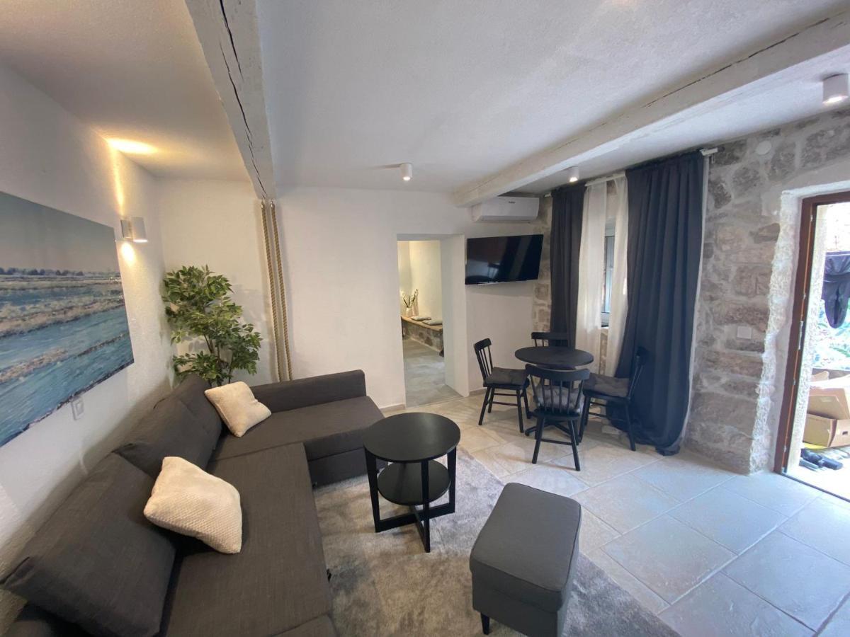 Apartment And Studios Happy Place Hvar Town Exterior photo