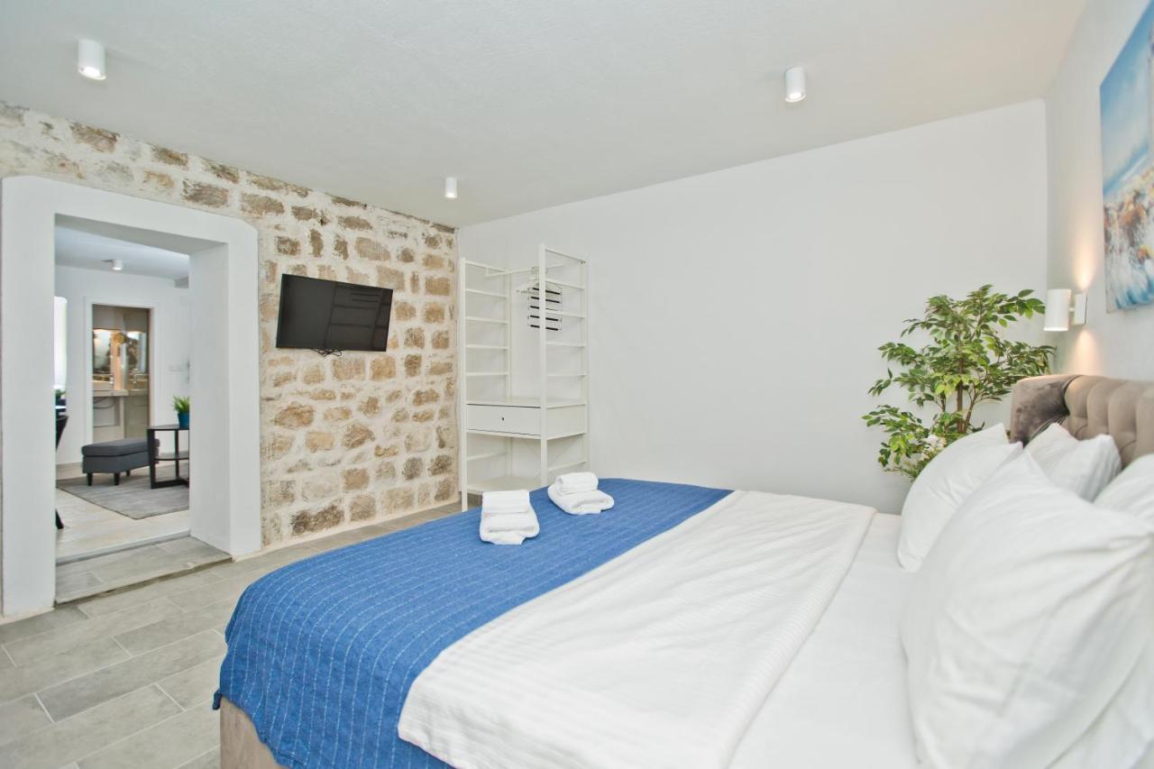 Apartment And Studios Happy Place Hvar Town Exterior photo