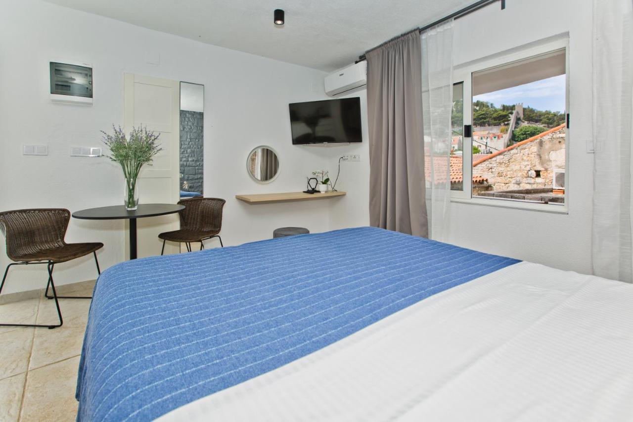 Apartment And Studios Happy Place Hvar Town Exterior photo