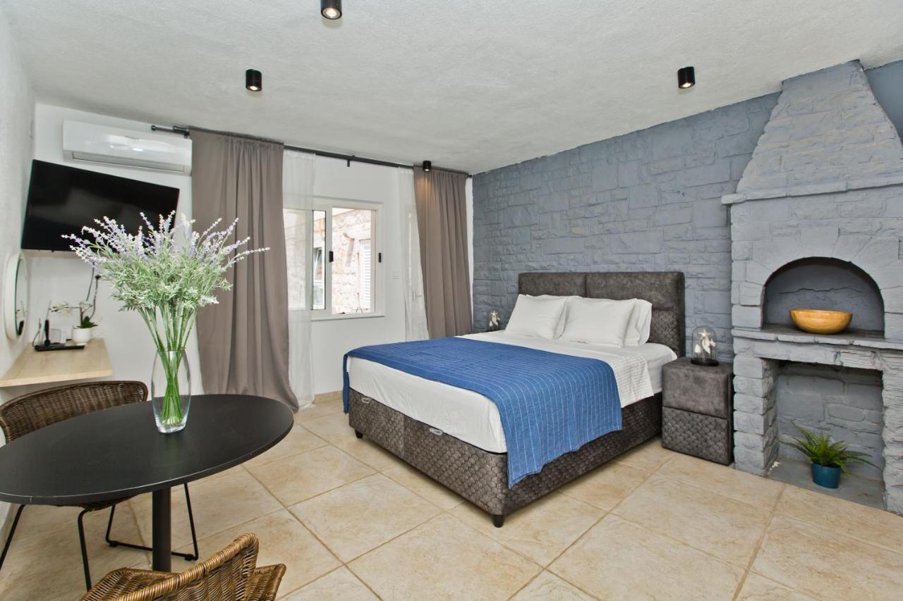 Apartment And Studios Happy Place Hvar Town Exterior photo